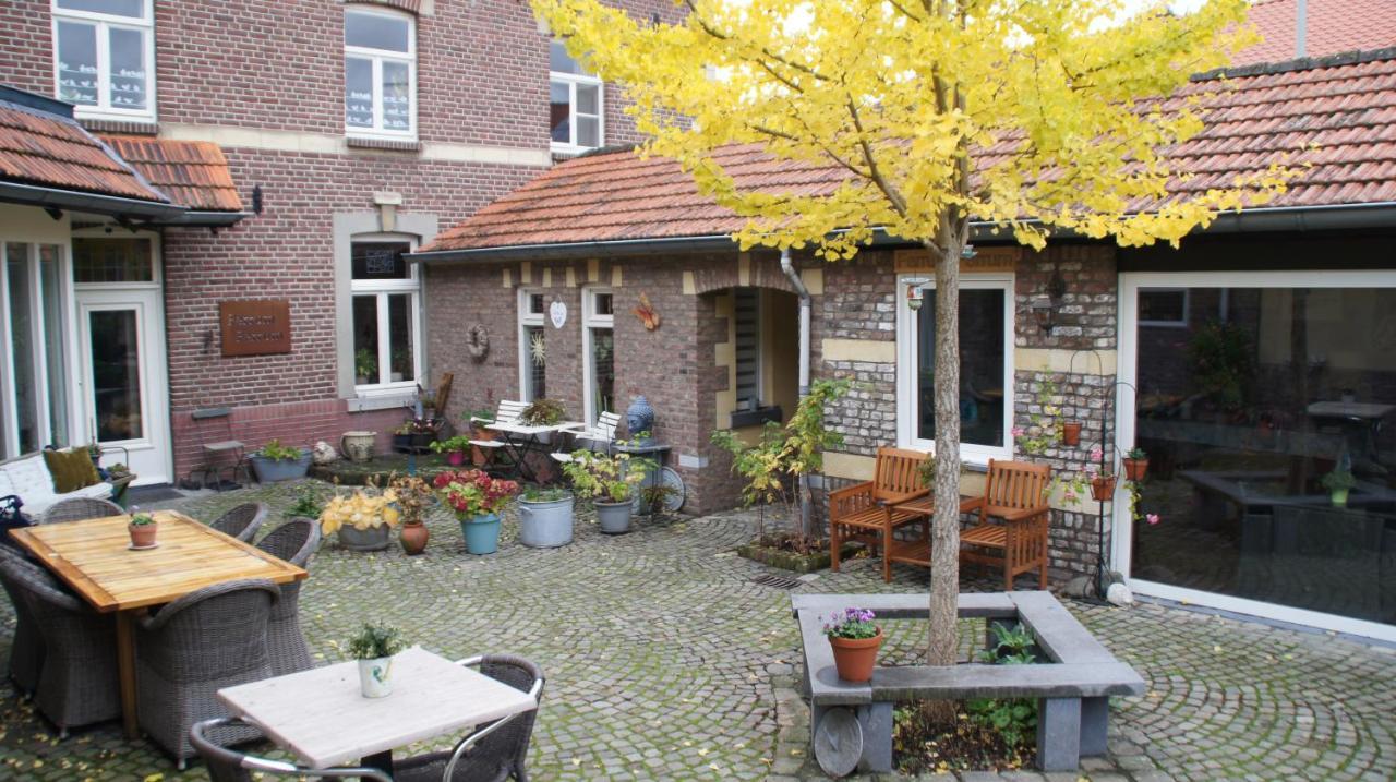 Ferrum Ferrum Valkenburg aan de Geul Esterno foto