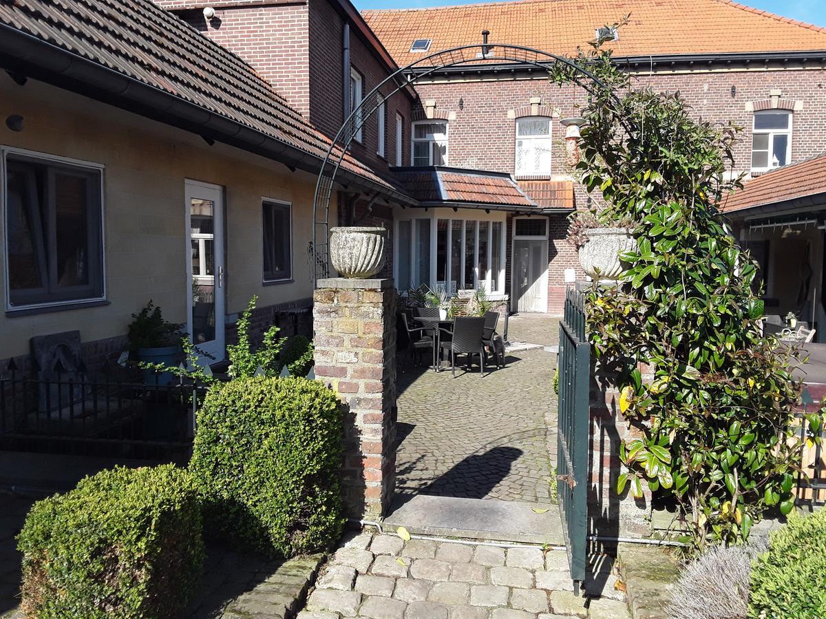 Ferrum Ferrum Valkenburg aan de Geul Esterno foto
