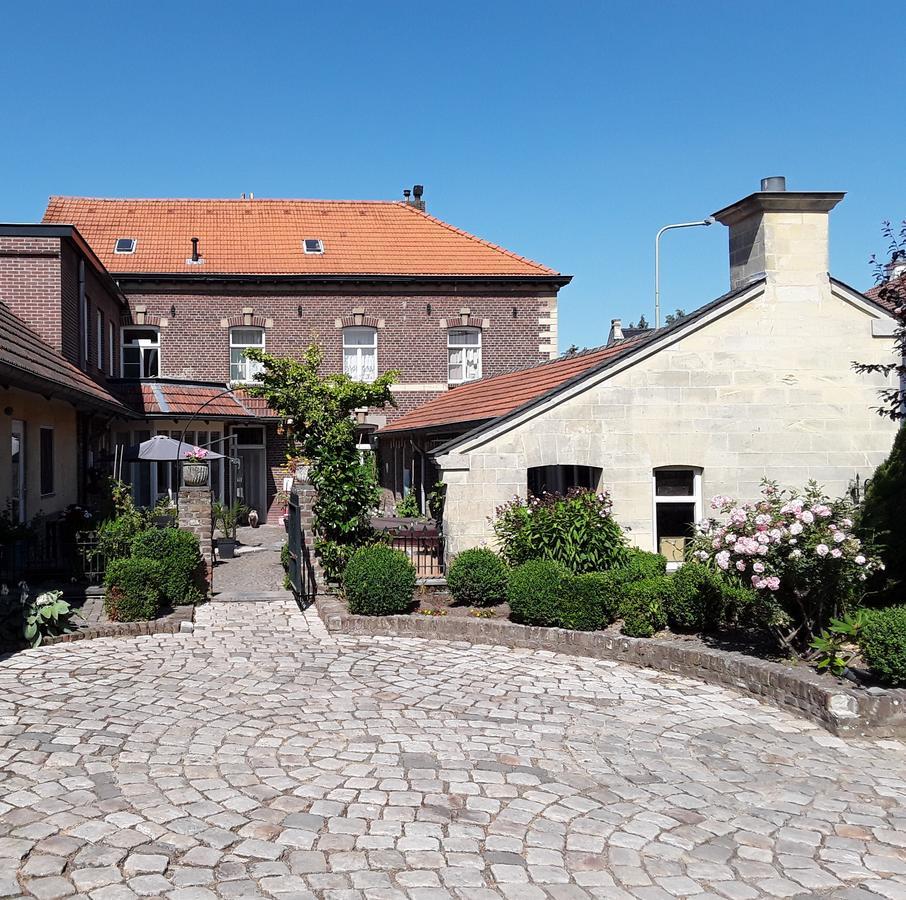 Ferrum Ferrum Valkenburg aan de Geul Esterno foto
