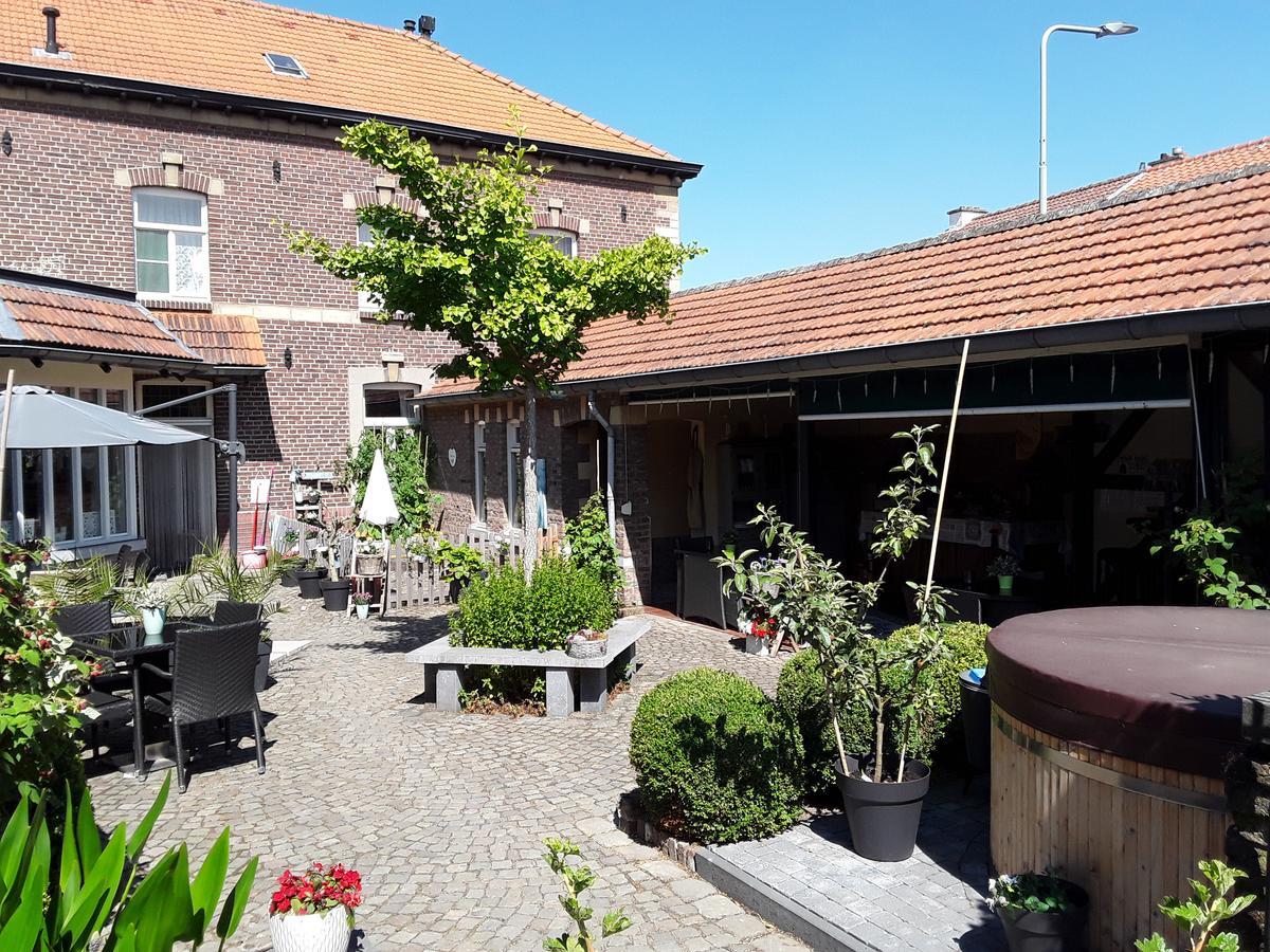 Ferrum Ferrum Valkenburg aan de Geul Esterno foto